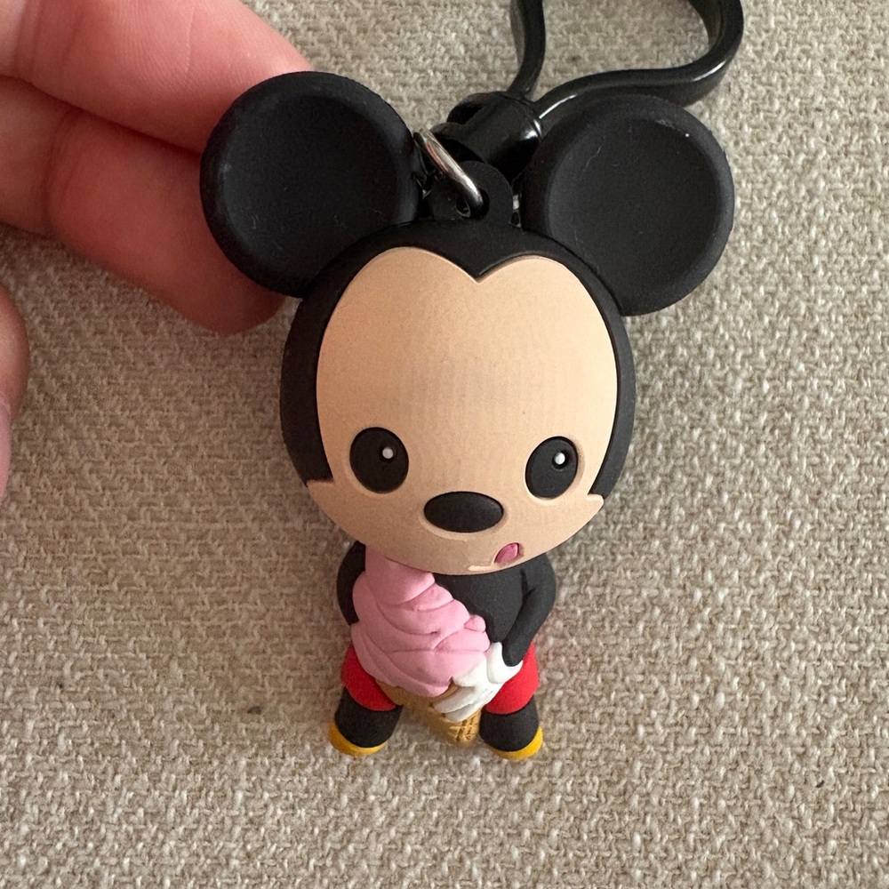 Monogram Disney Mickey and Friends: Mickey Mouse Eating Ice Cream 3D Foam Clip
